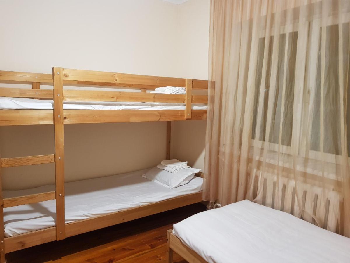 Hostel 888 อัลมาตี ภายนอก รูปภาพ
