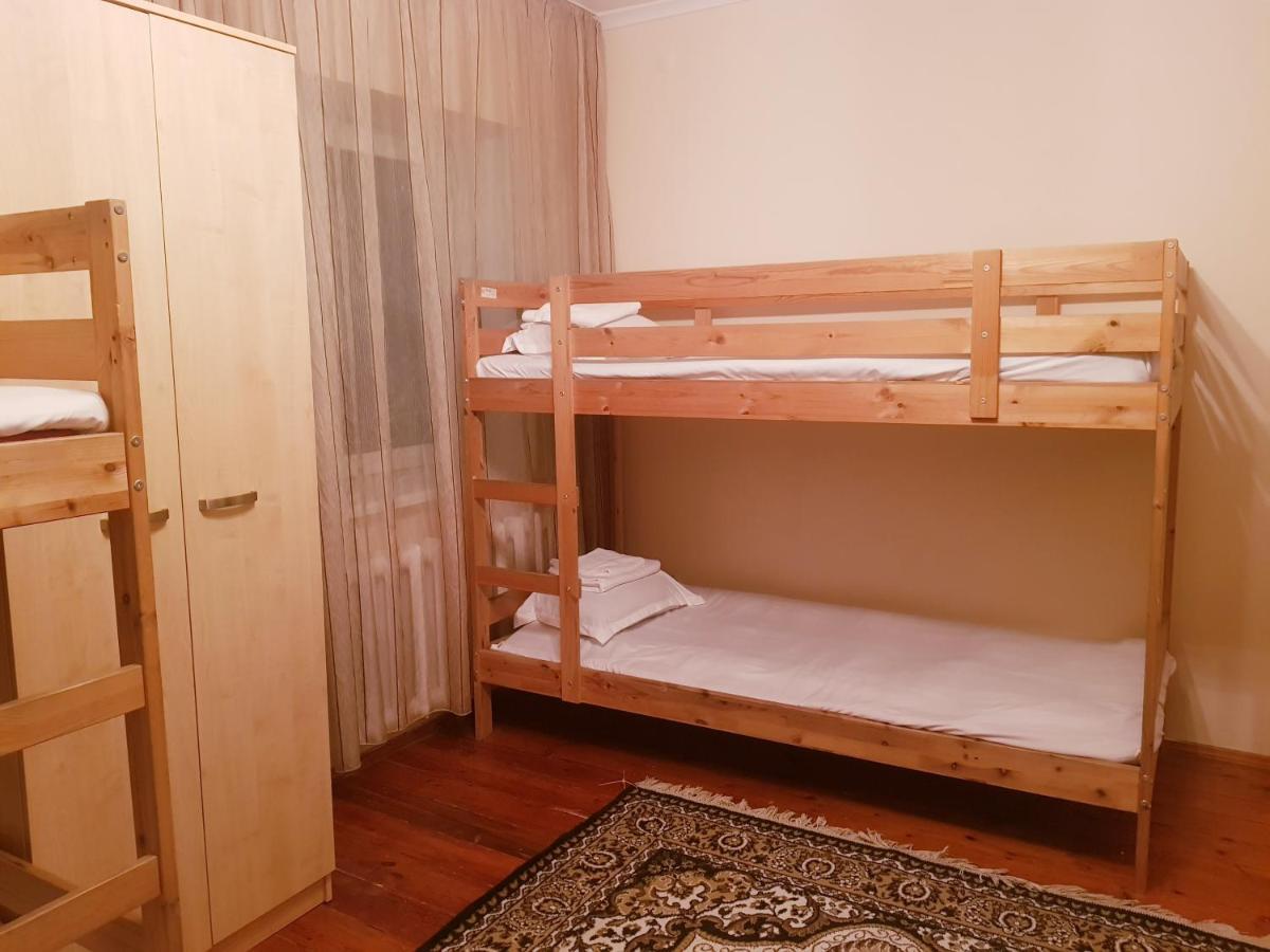 Hostel 888 อัลมาตี ภายนอก รูปภาพ